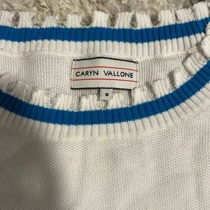 White beach sweater size medium